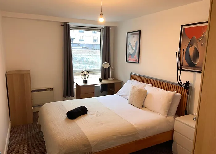 Oxford Rd Skyline 2Br City Centre Retreat