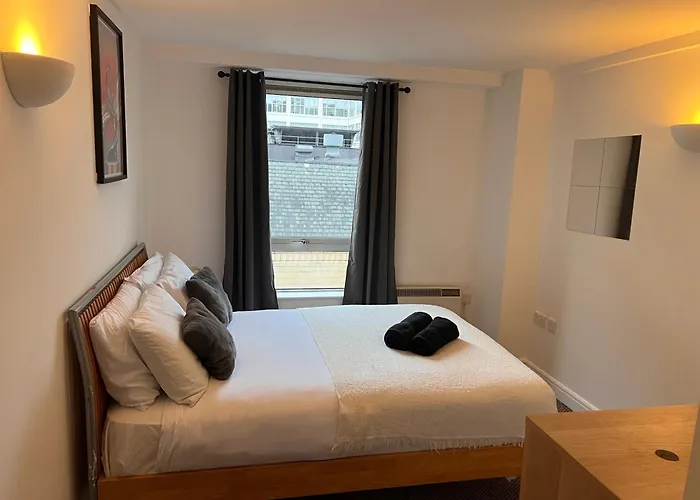 Oxford Rd Skyline 2Br City Centre Retreat